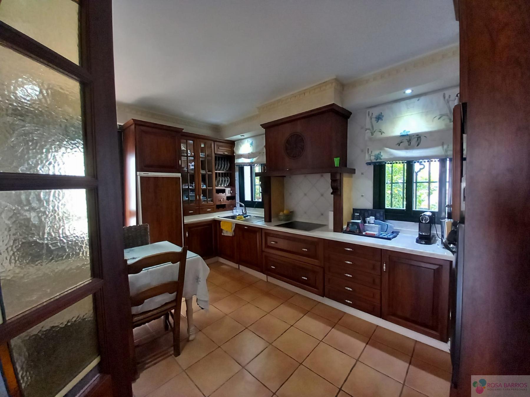 For sale of house in San Pedro de Alcántara