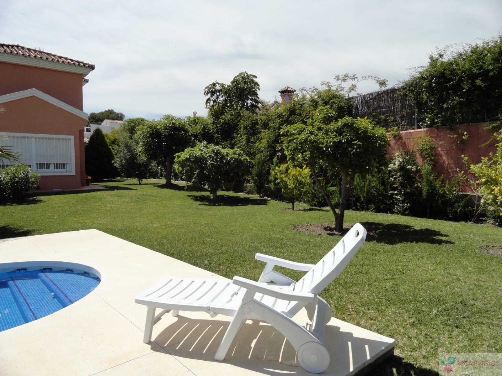 Venta de villa en Estepona