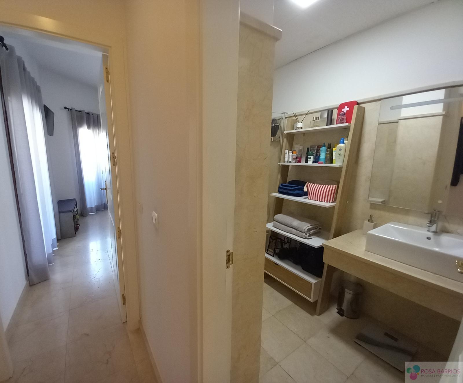 For sale of apartment in Benahavís