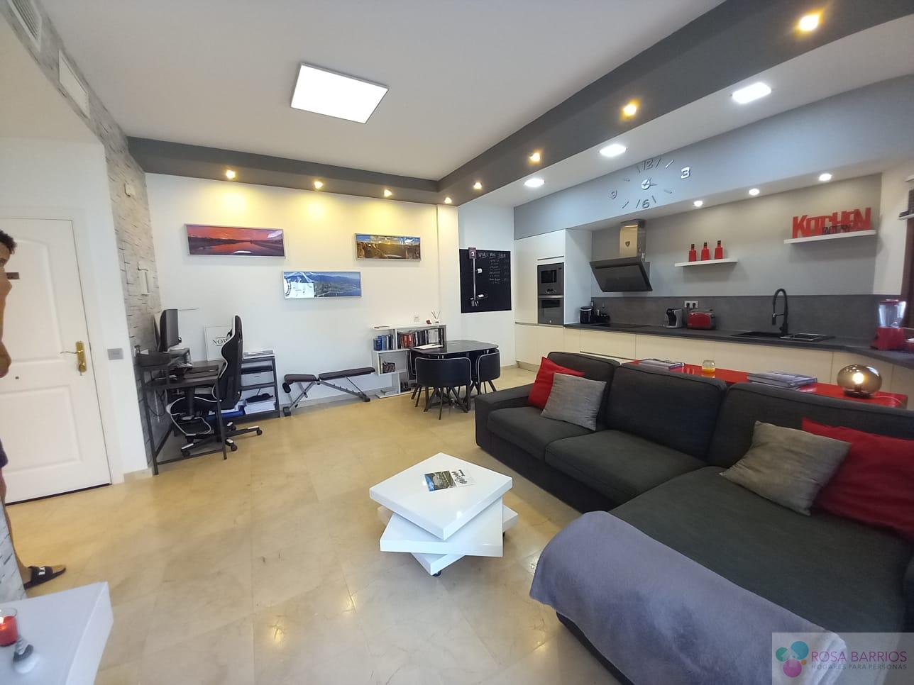 For sale of apartment in Benahavís