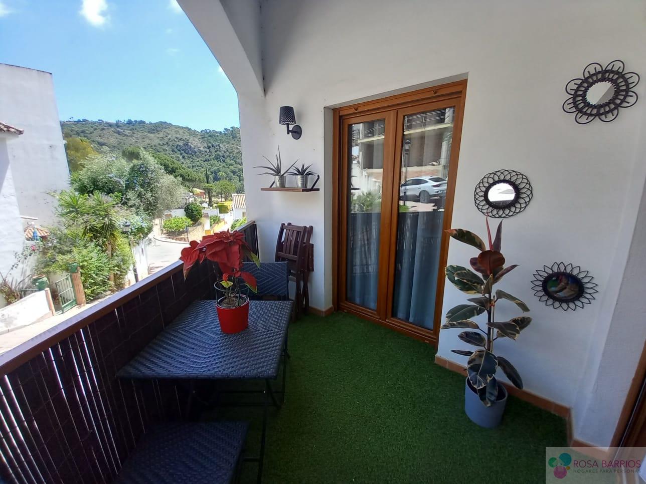 For sale of apartment in Benahavís