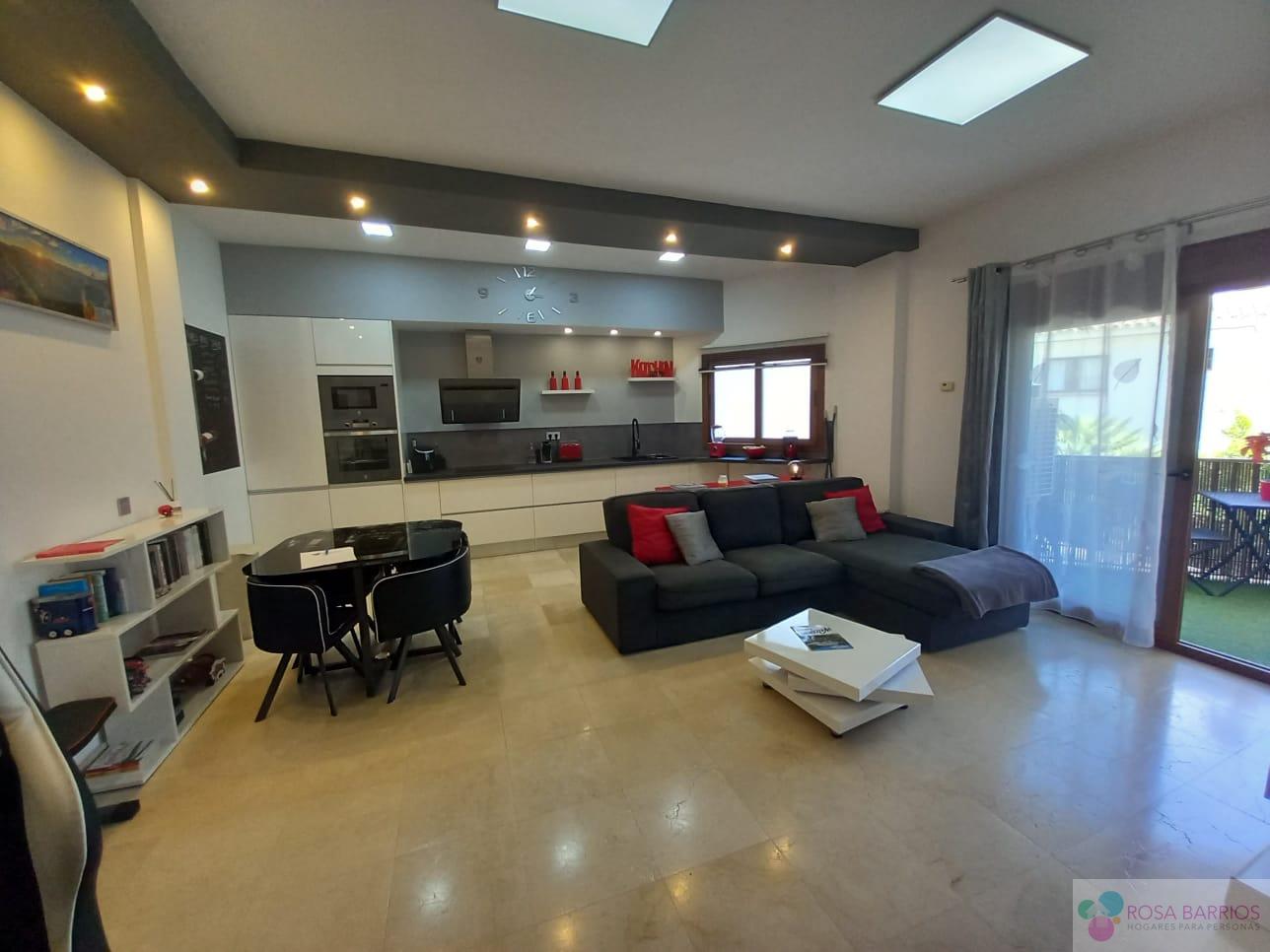 For sale of apartment in Benahavís