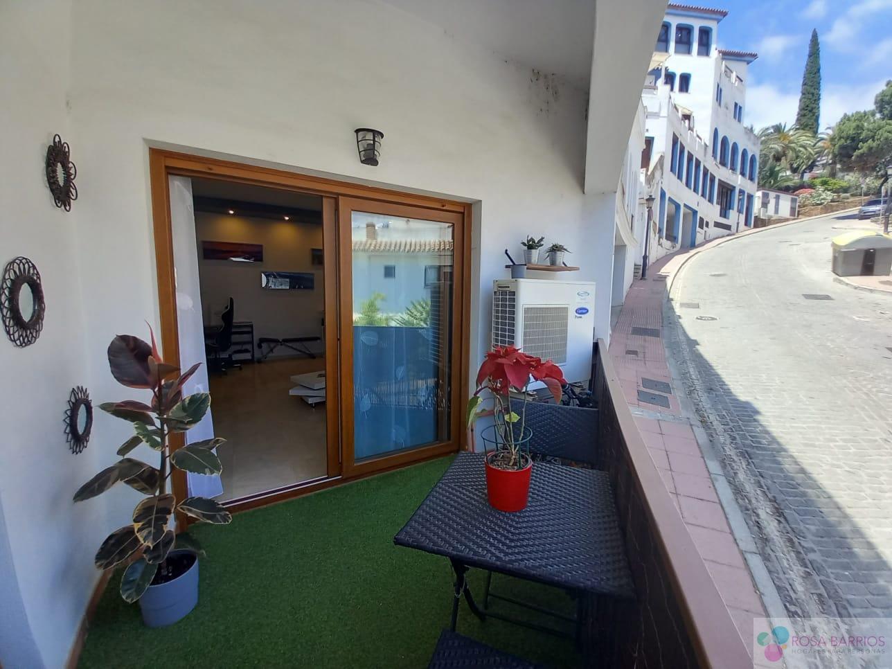 For sale of apartment in Benahavís