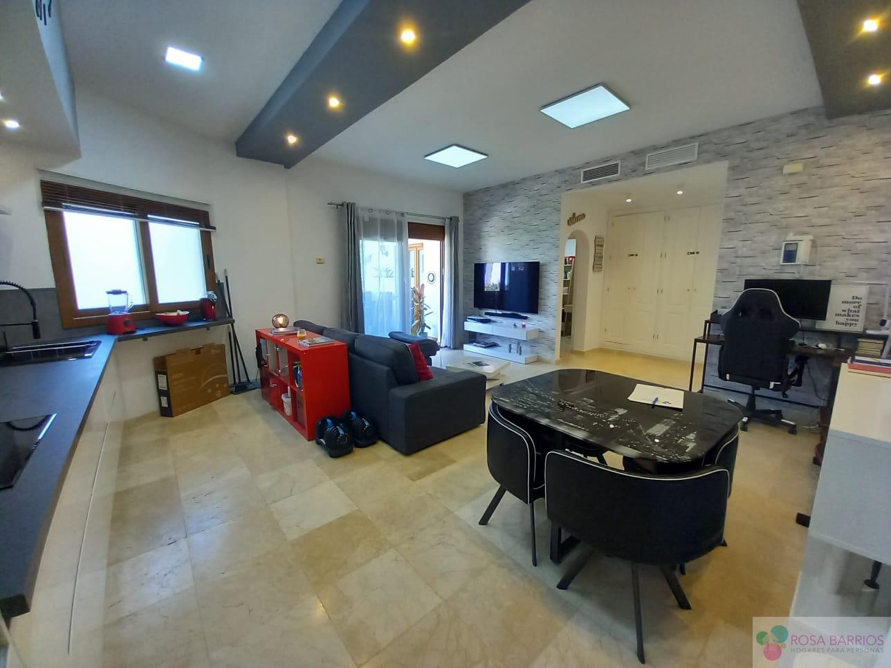 For sale of apartment in Benahavís
