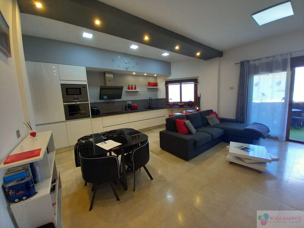 For sale of apartment in Benahavís