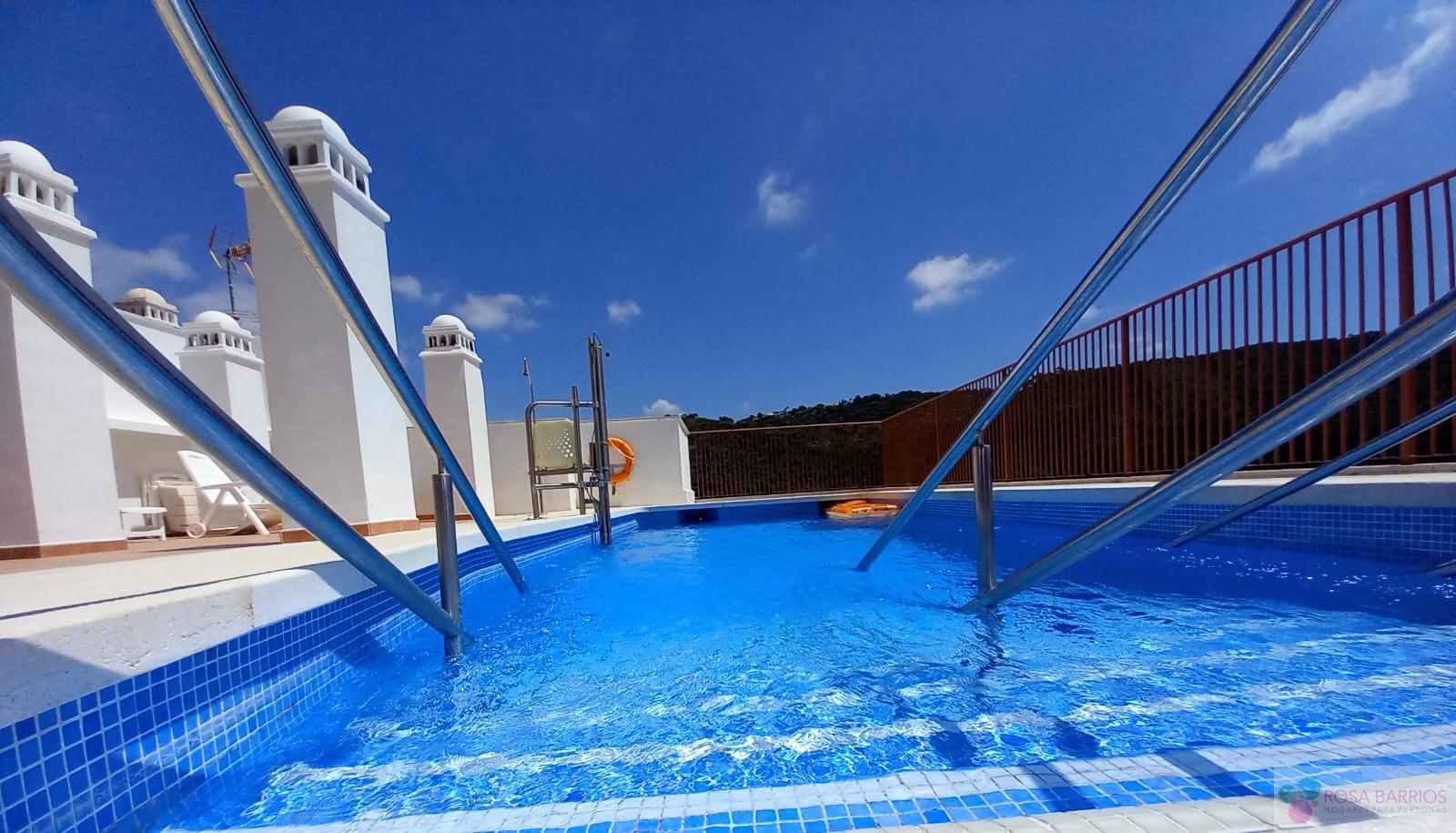For sale of apartment in Benahavís