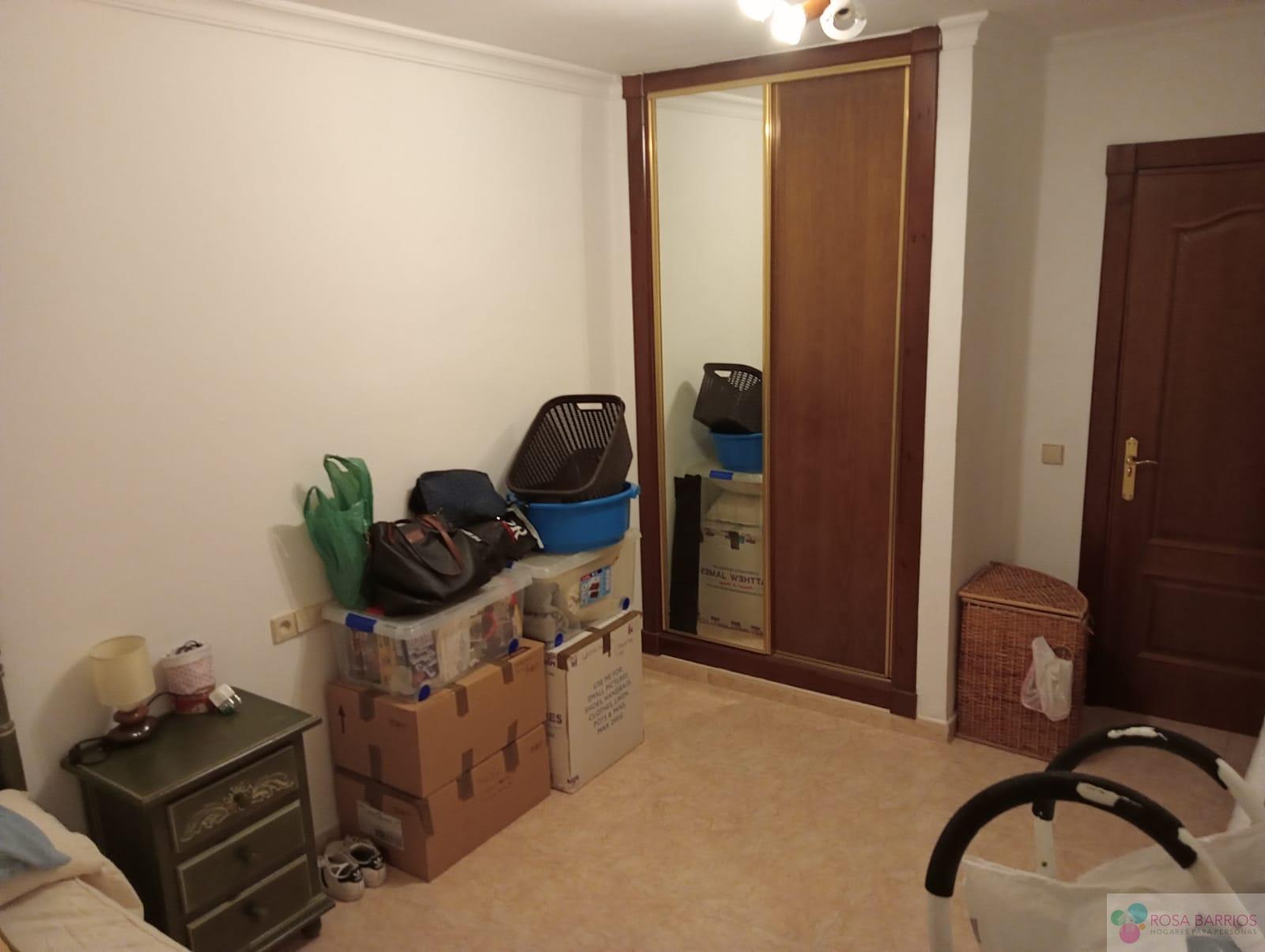 For sale of flat in San Pedro de Alcántara