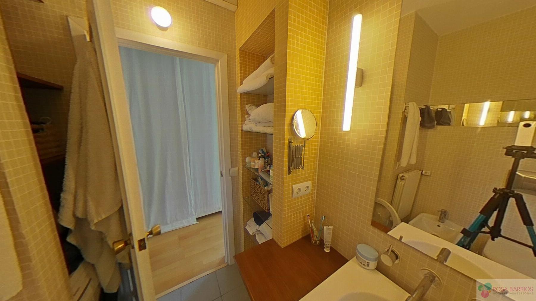For sale of house in Nueva Andalucía
