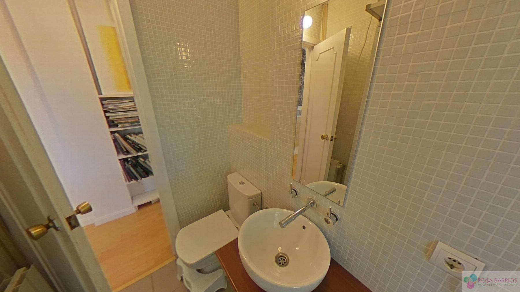 For sale of house in Nueva Andalucía