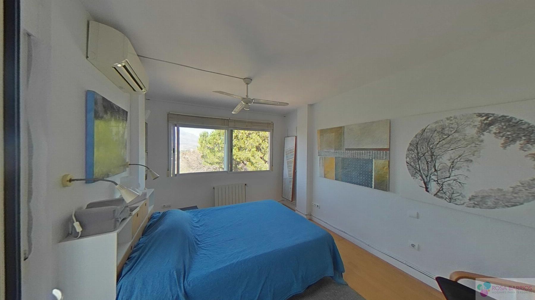 For sale of house in Nueva Andalucía