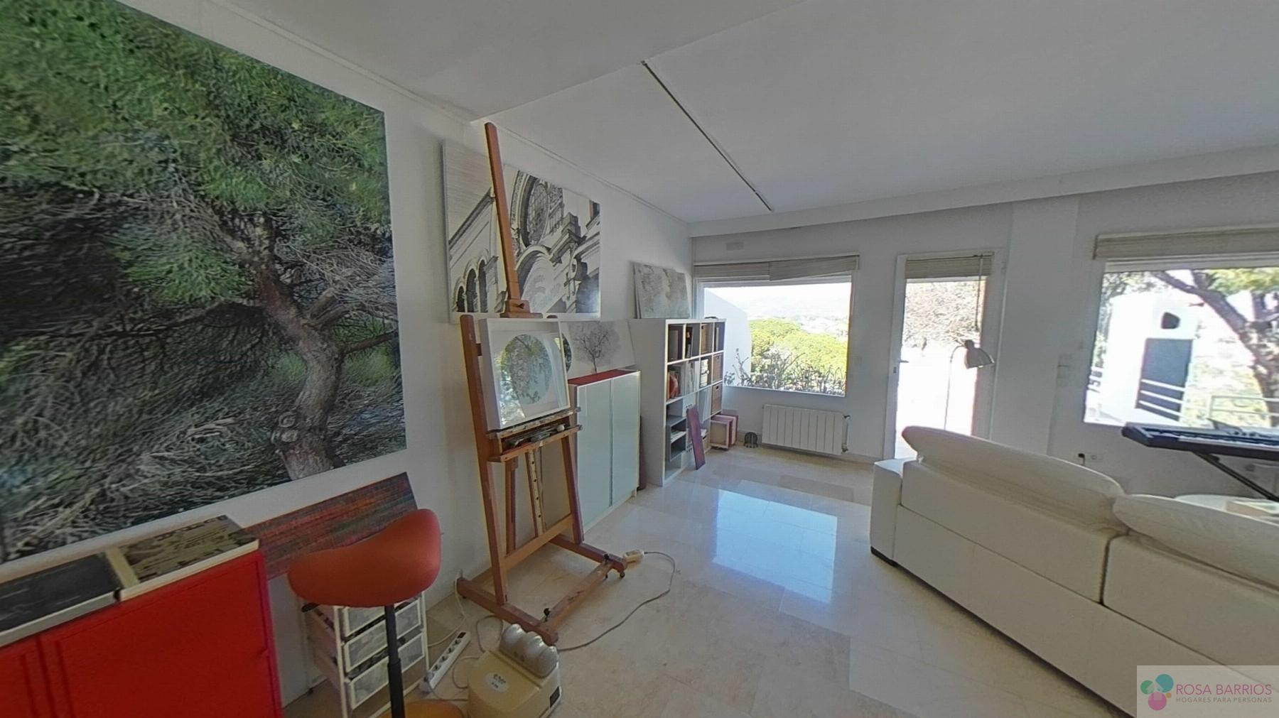 For sale of house in Nueva Andalucía