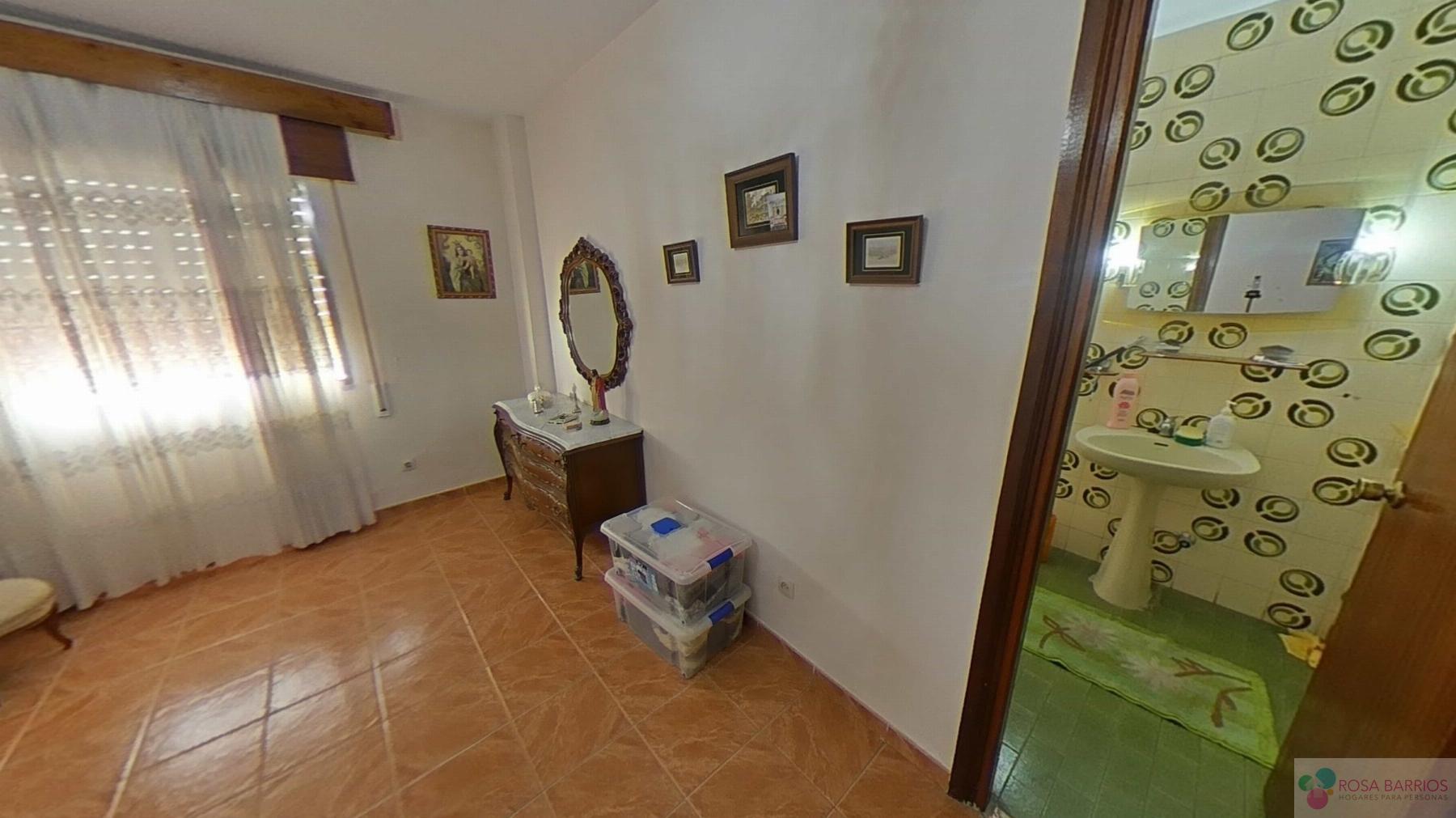 For sale of flat in San Pedro de Alcántara