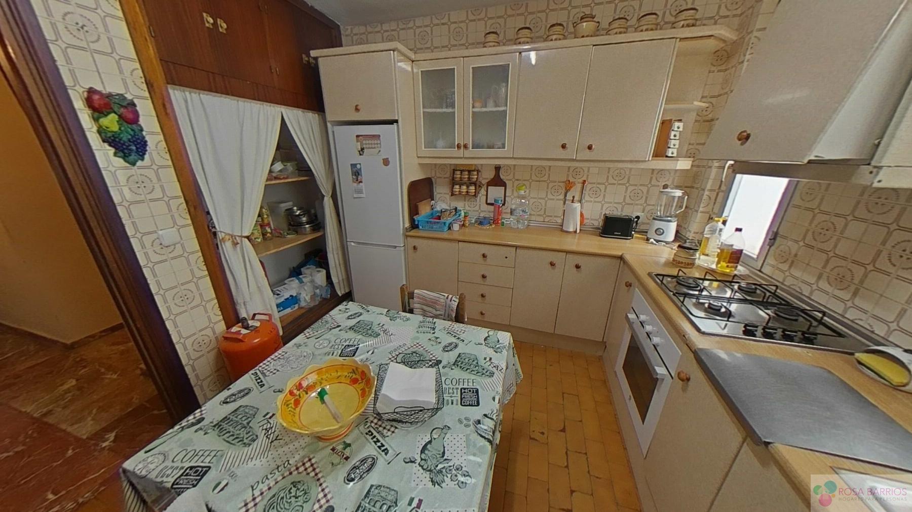 For sale of flat in San Pedro de Alcántara