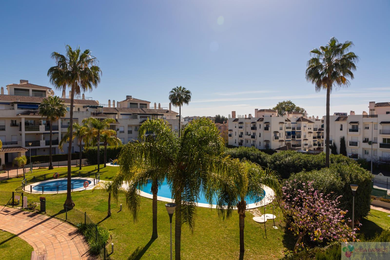 For sale of apartment in Nueva Andalucía