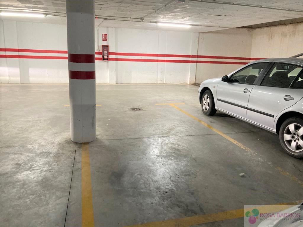 For sale of garage in Estepona