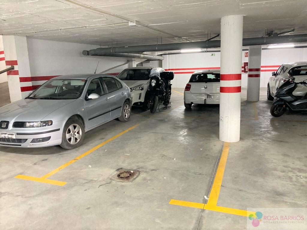 For sale of garage in Estepona