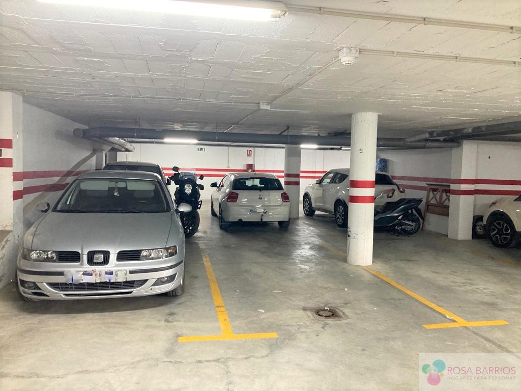 For sale of garage in Estepona