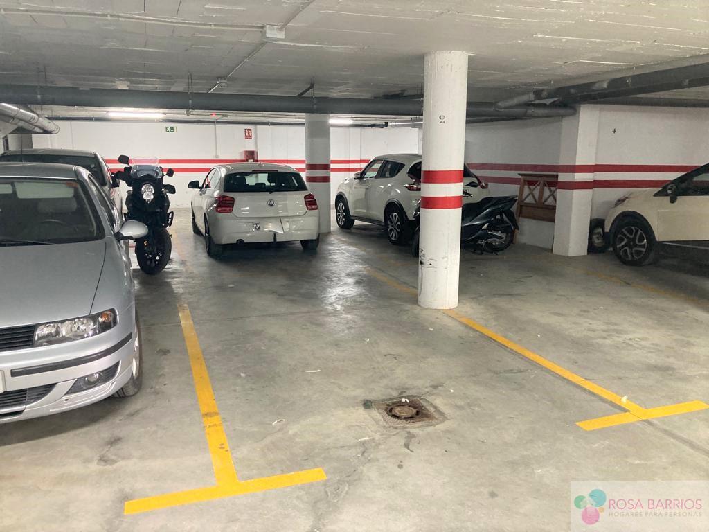 For sale of garage in Estepona