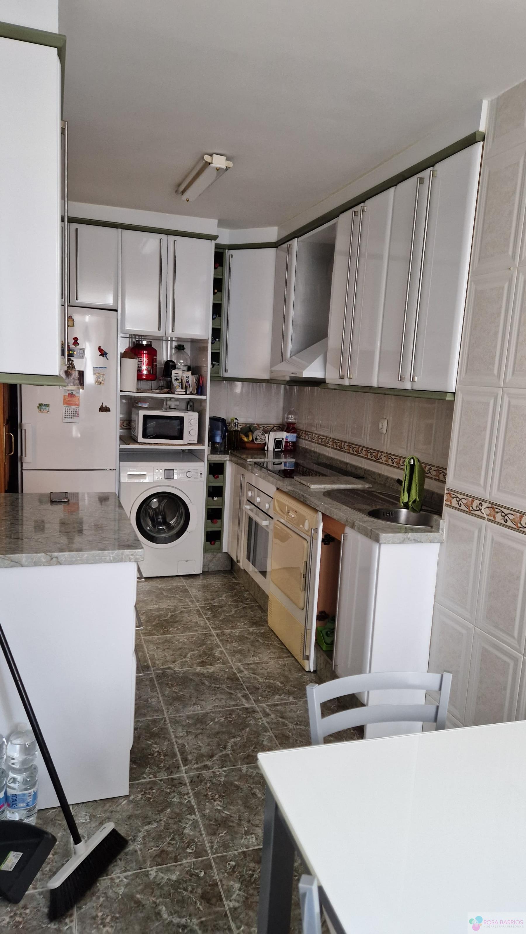 For sale of flat in Estepona