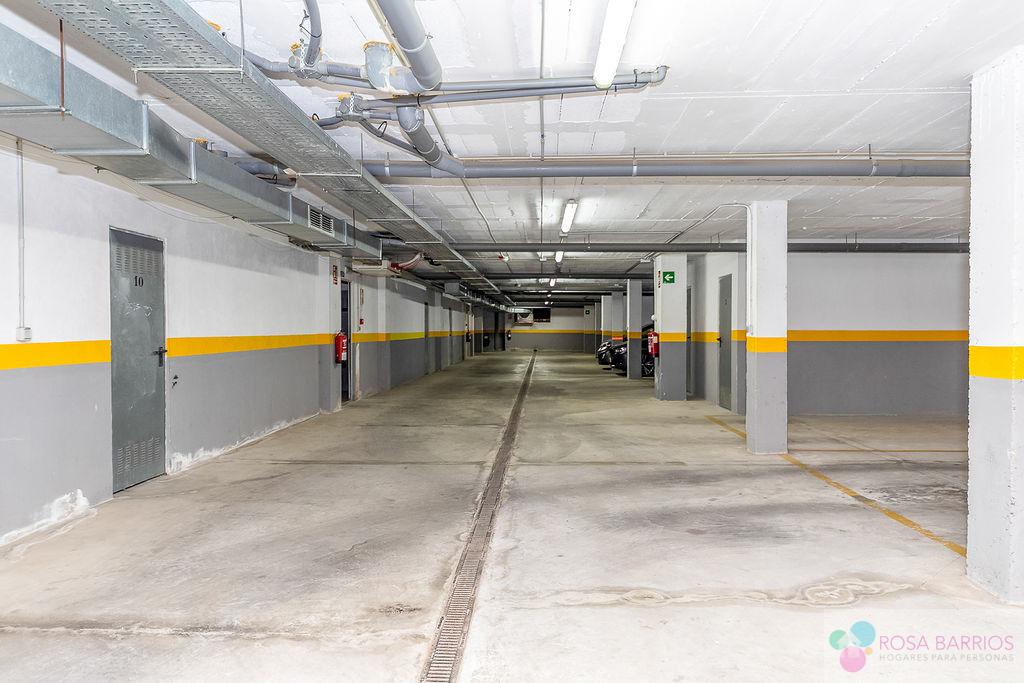 Zu verkaufen von garage in
 Estepona
