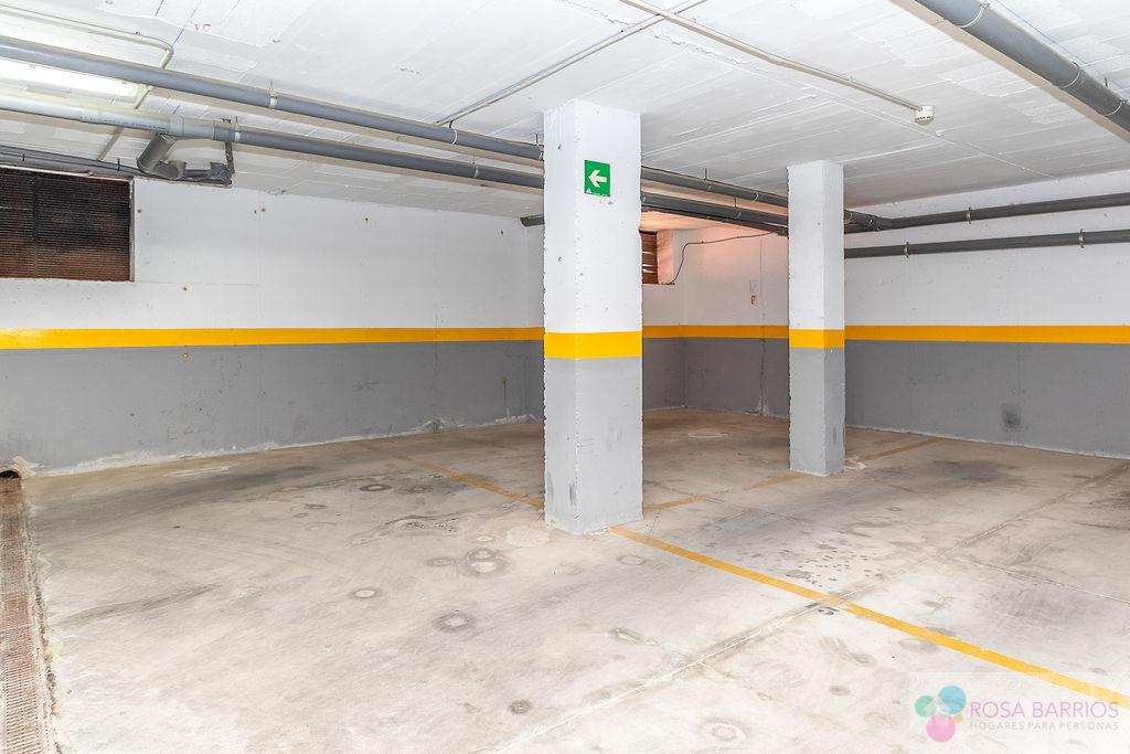 Zu verkaufen von garage in
 Estepona
