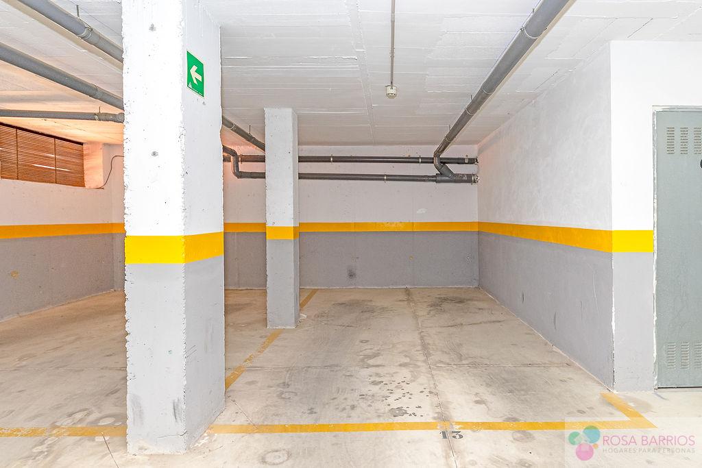 Zu verkaufen von garage in
 Estepona
