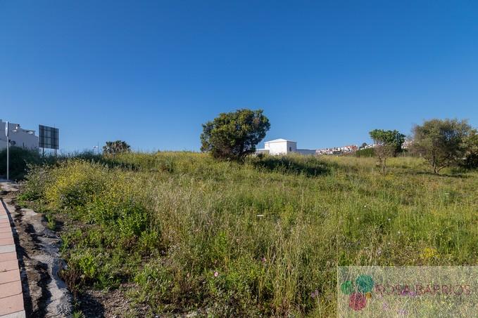 For sale of land in Manilva