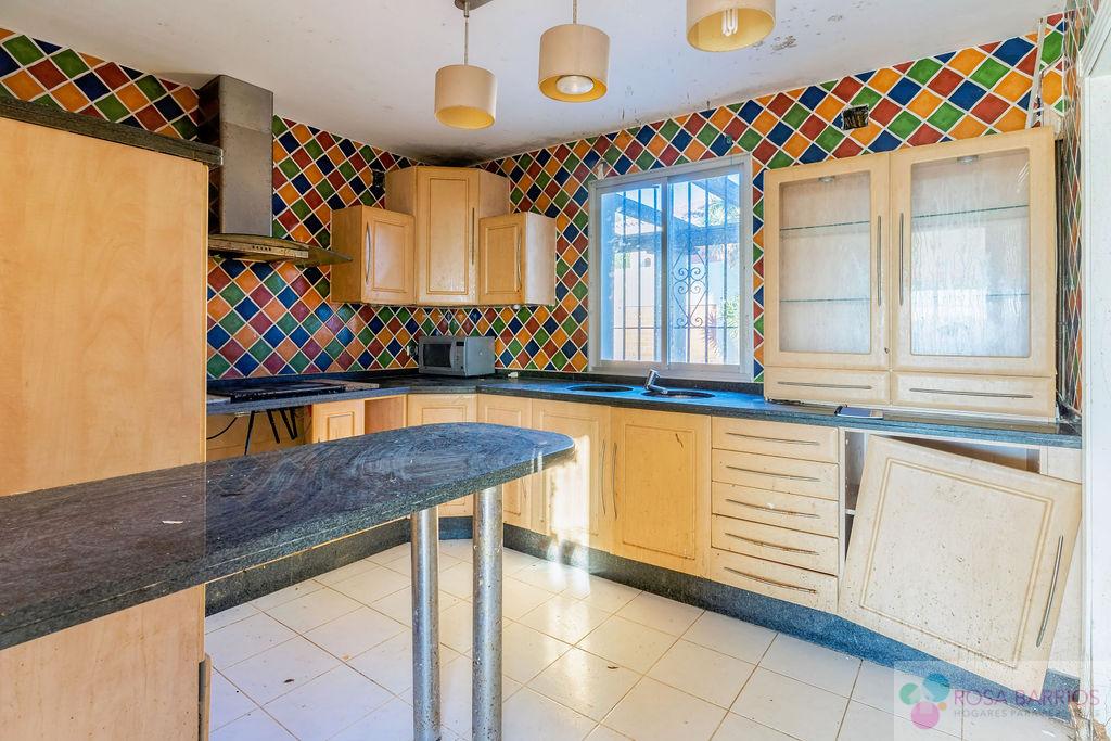Zu verkaufen von chalet in
 Estepona