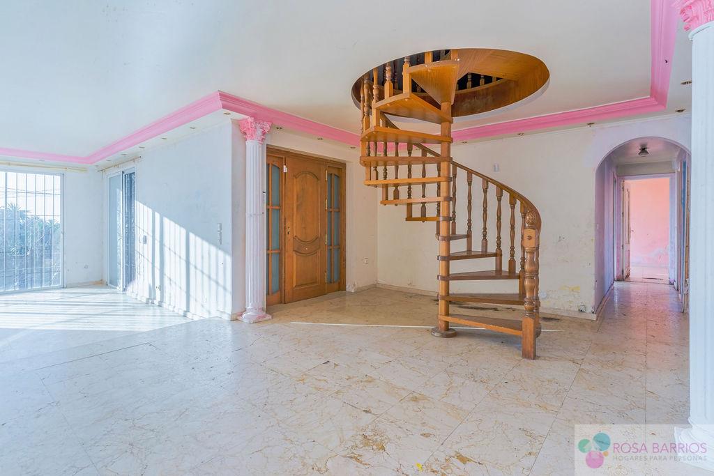 Zu verkaufen von chalet in
 Estepona