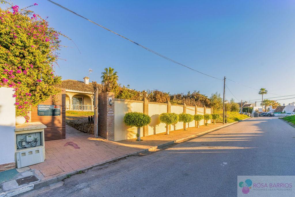 Zu verkaufen von chalet in
 Estepona