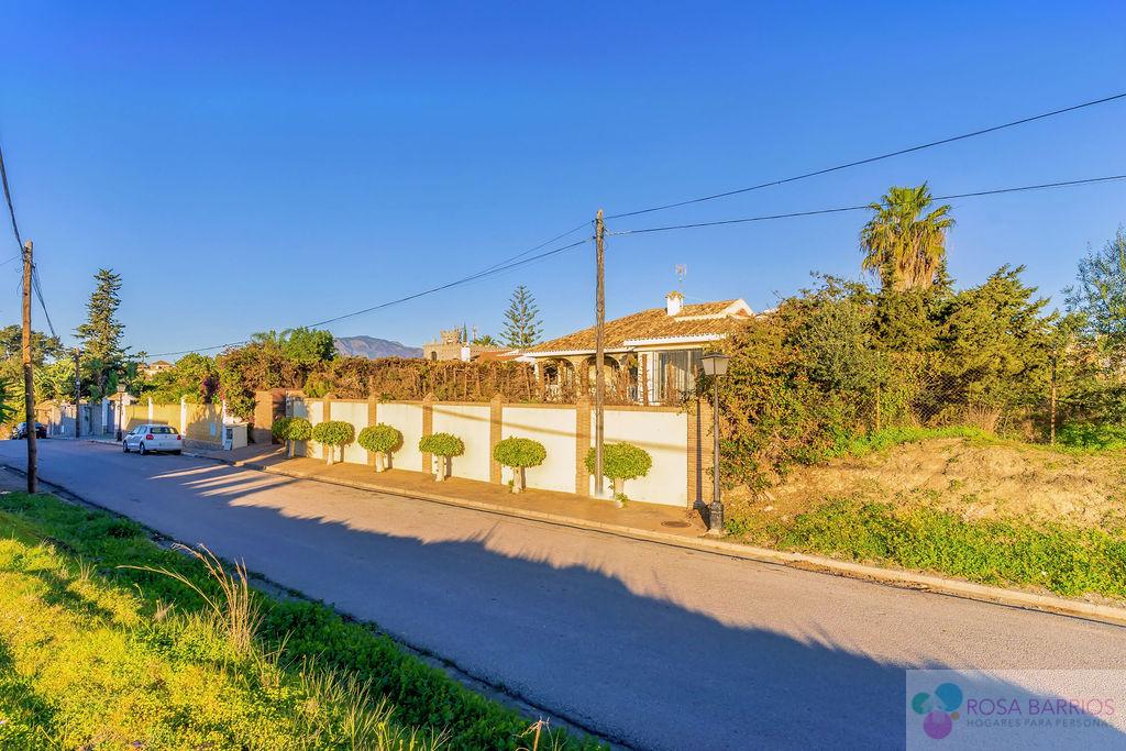 Zu verkaufen von chalet in
 Estepona