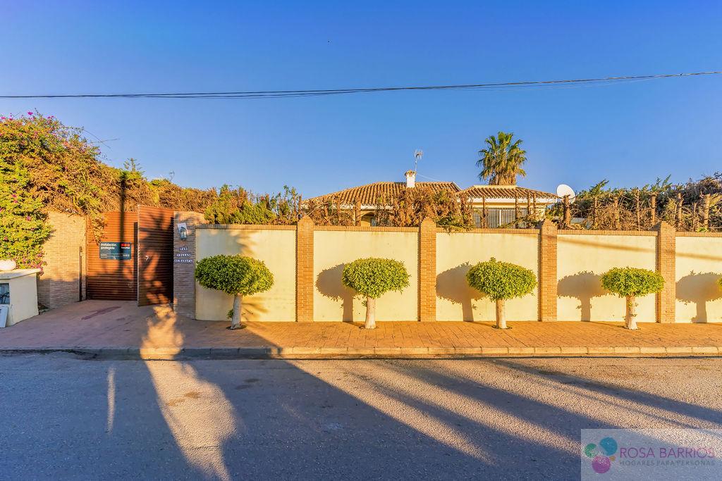 Zu verkaufen von chalet in
 Estepona