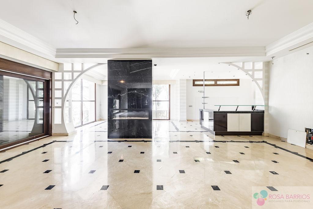 For sale of chalet in Ojén