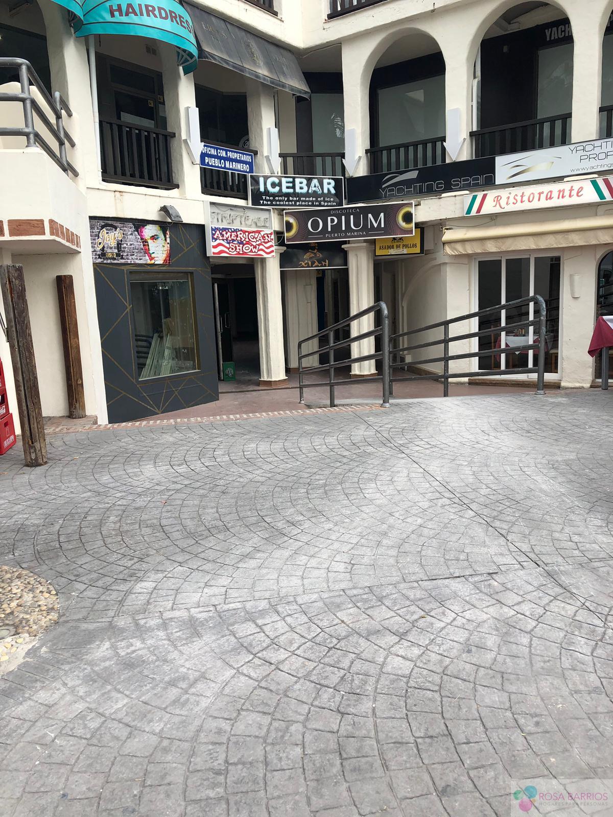 Venta de local comercial en Benalmádena