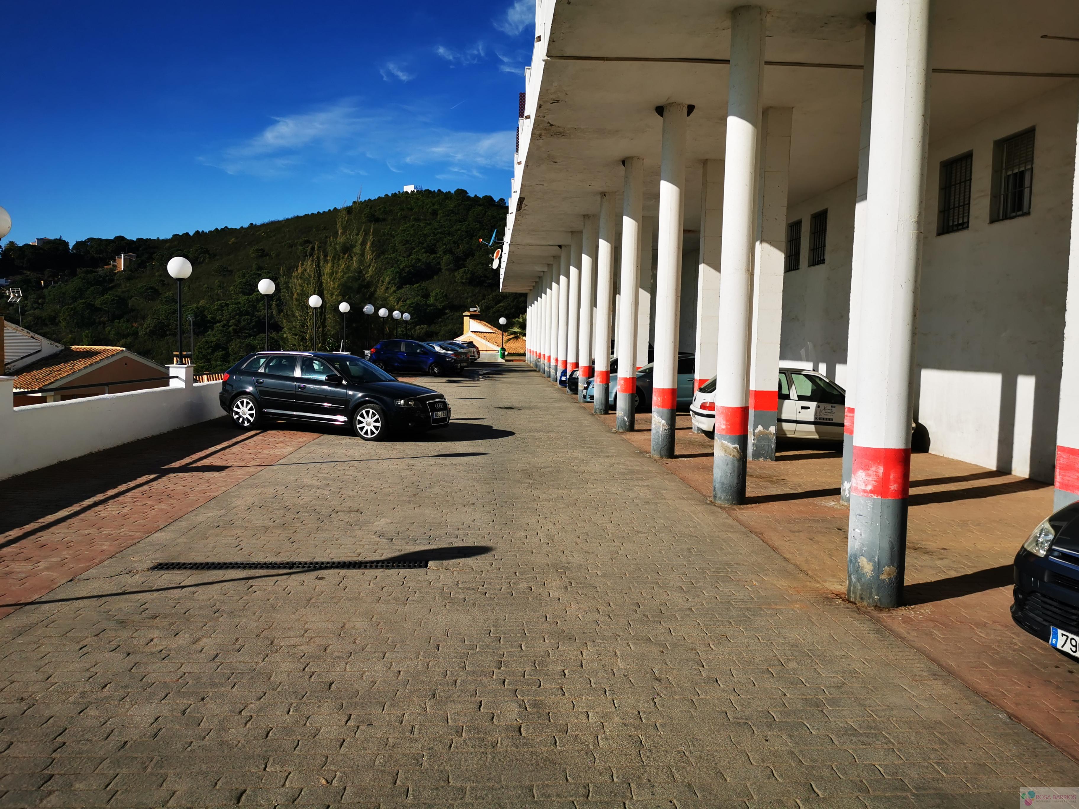 For sale of garage in Estepona