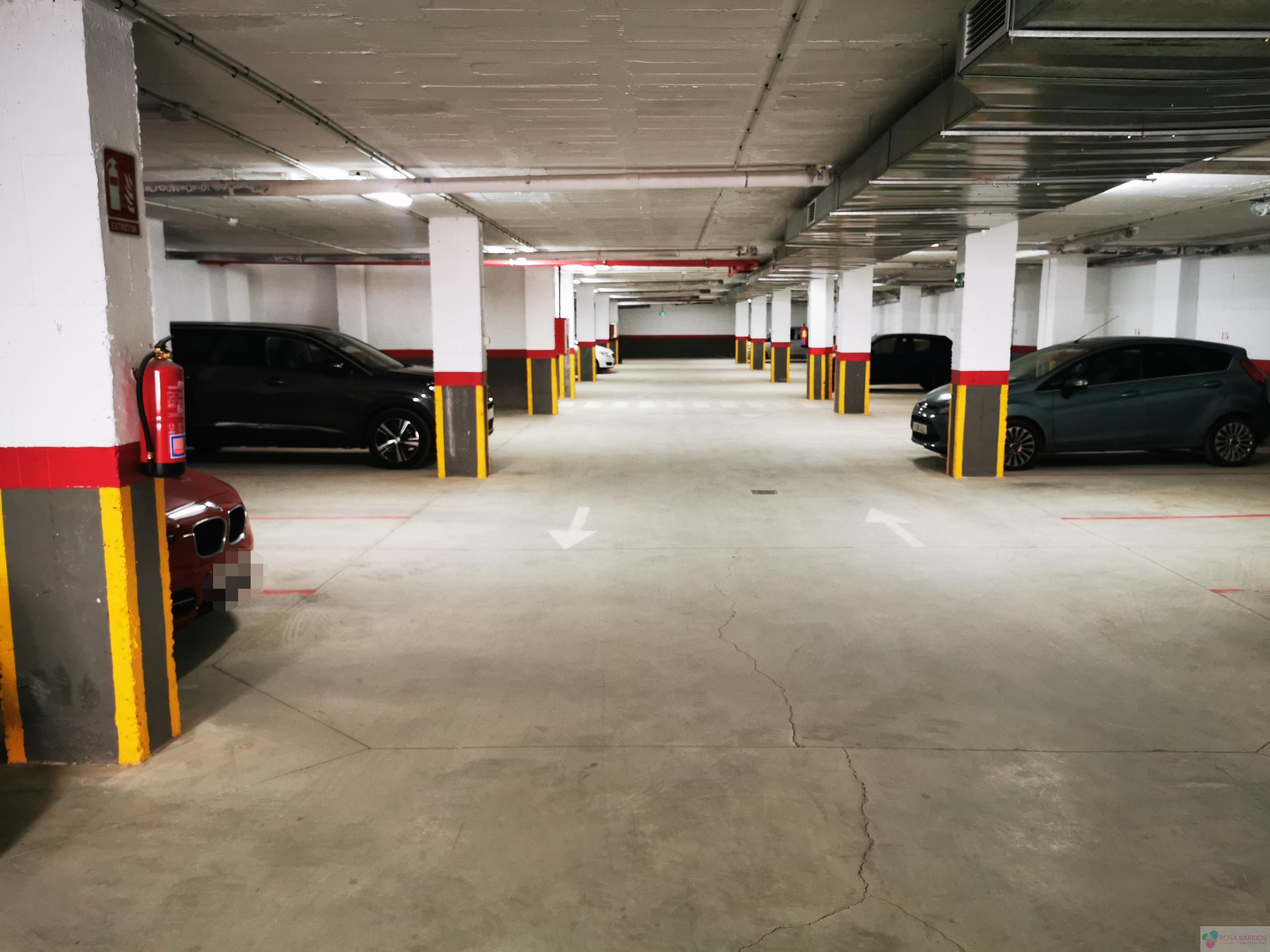 For sale of garage in Estepona