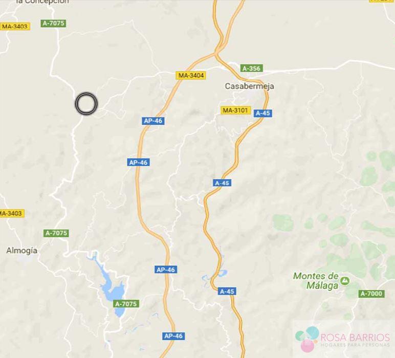 For sale of land in Almogía