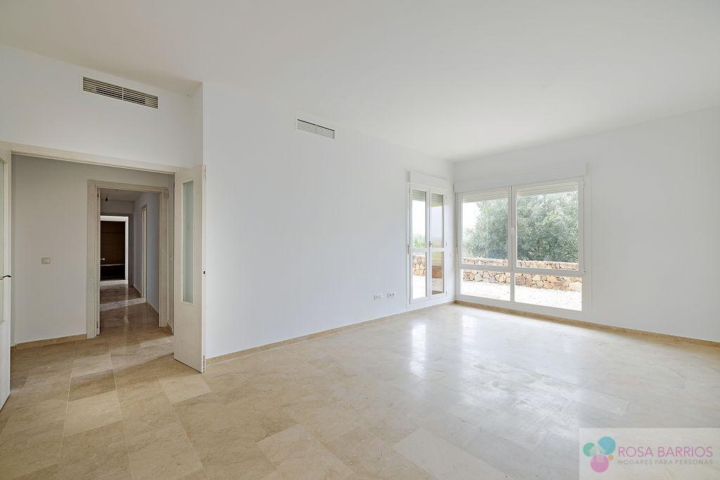 For sale of flat in Manilva
