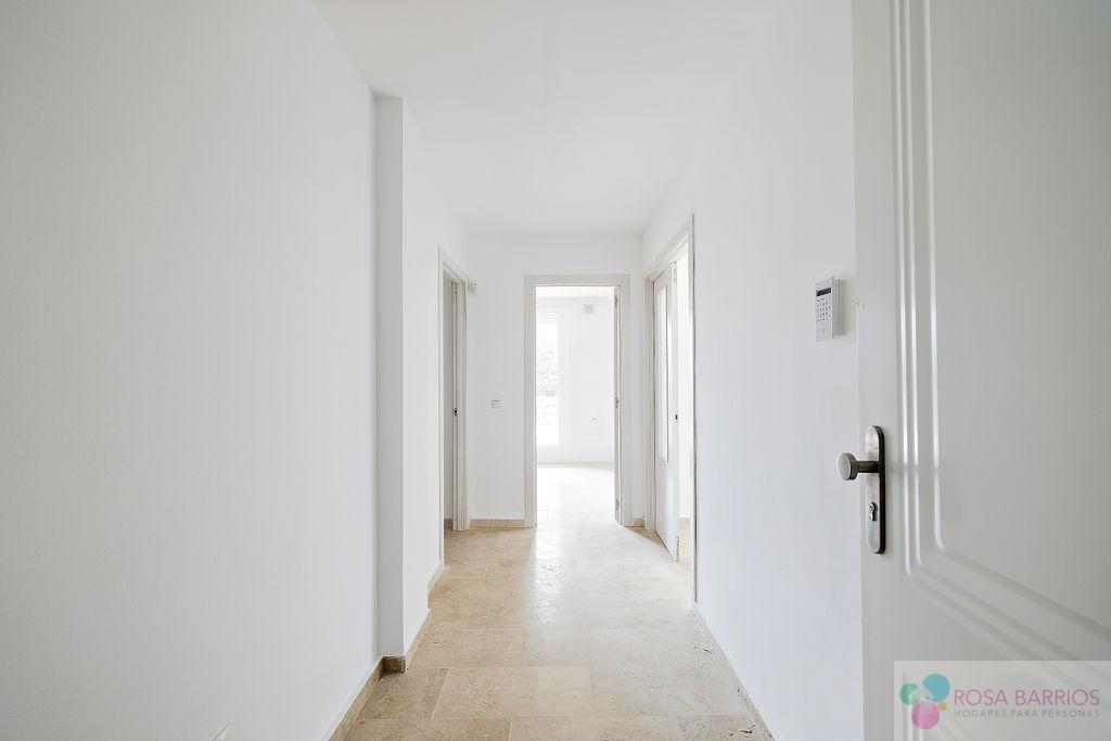 For sale of flat in Manilva