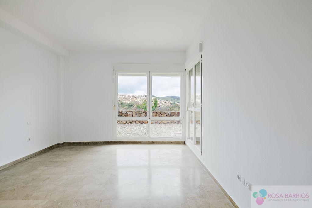 For sale of flat in Manilva