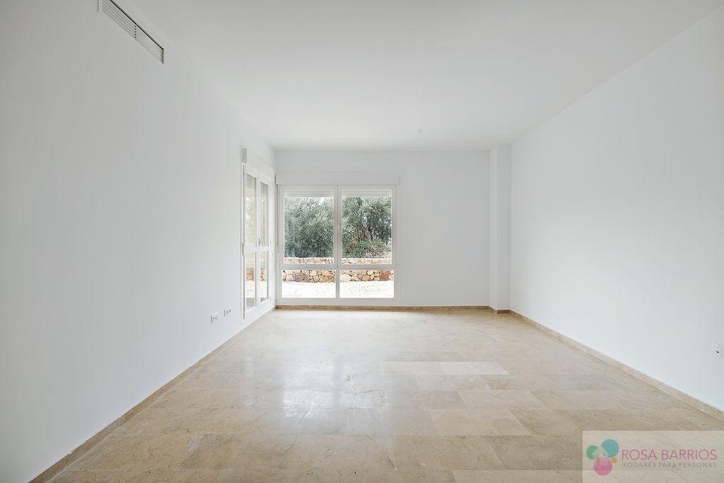 For sale of flat in Manilva