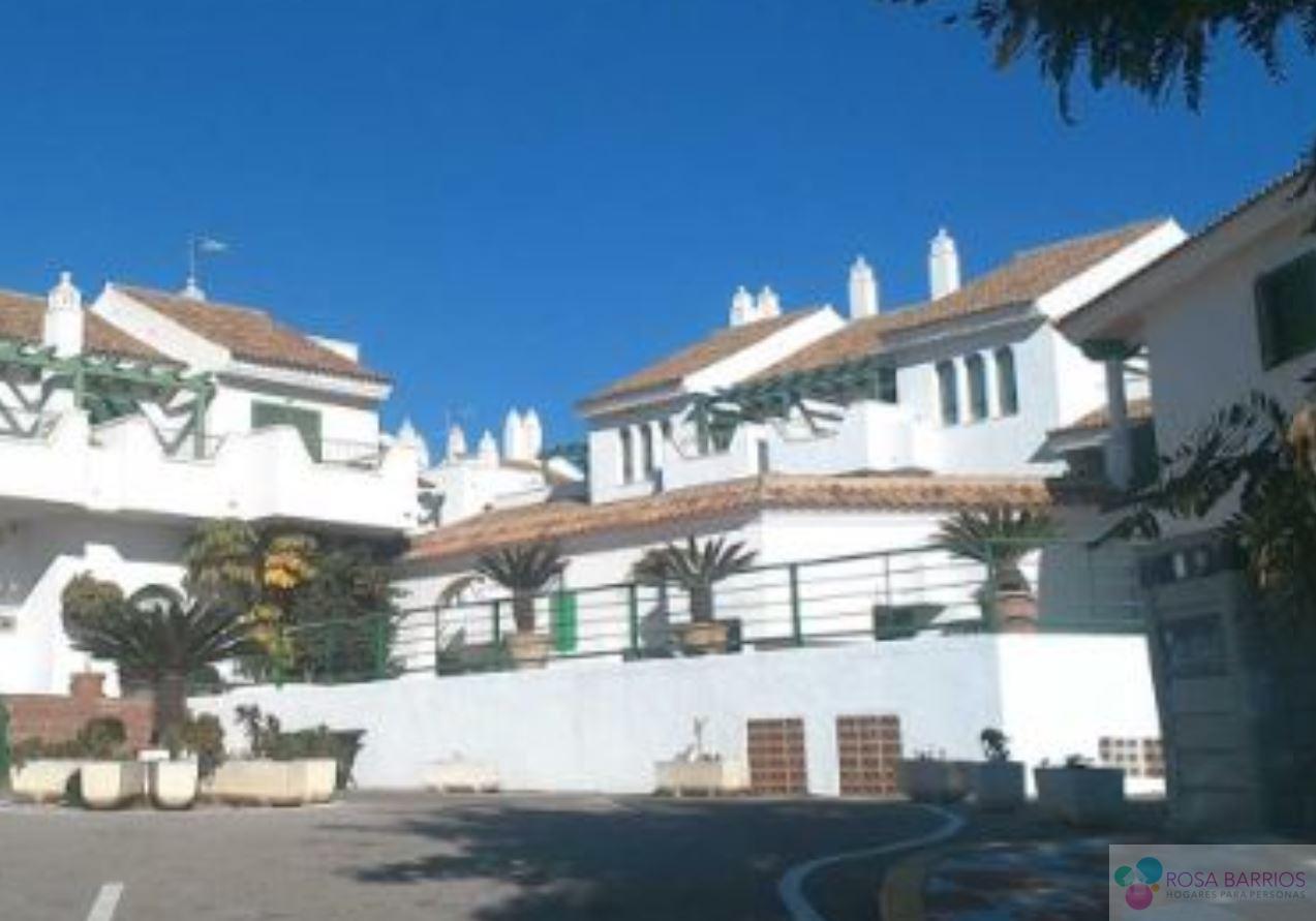 For sale of flat in Manilva