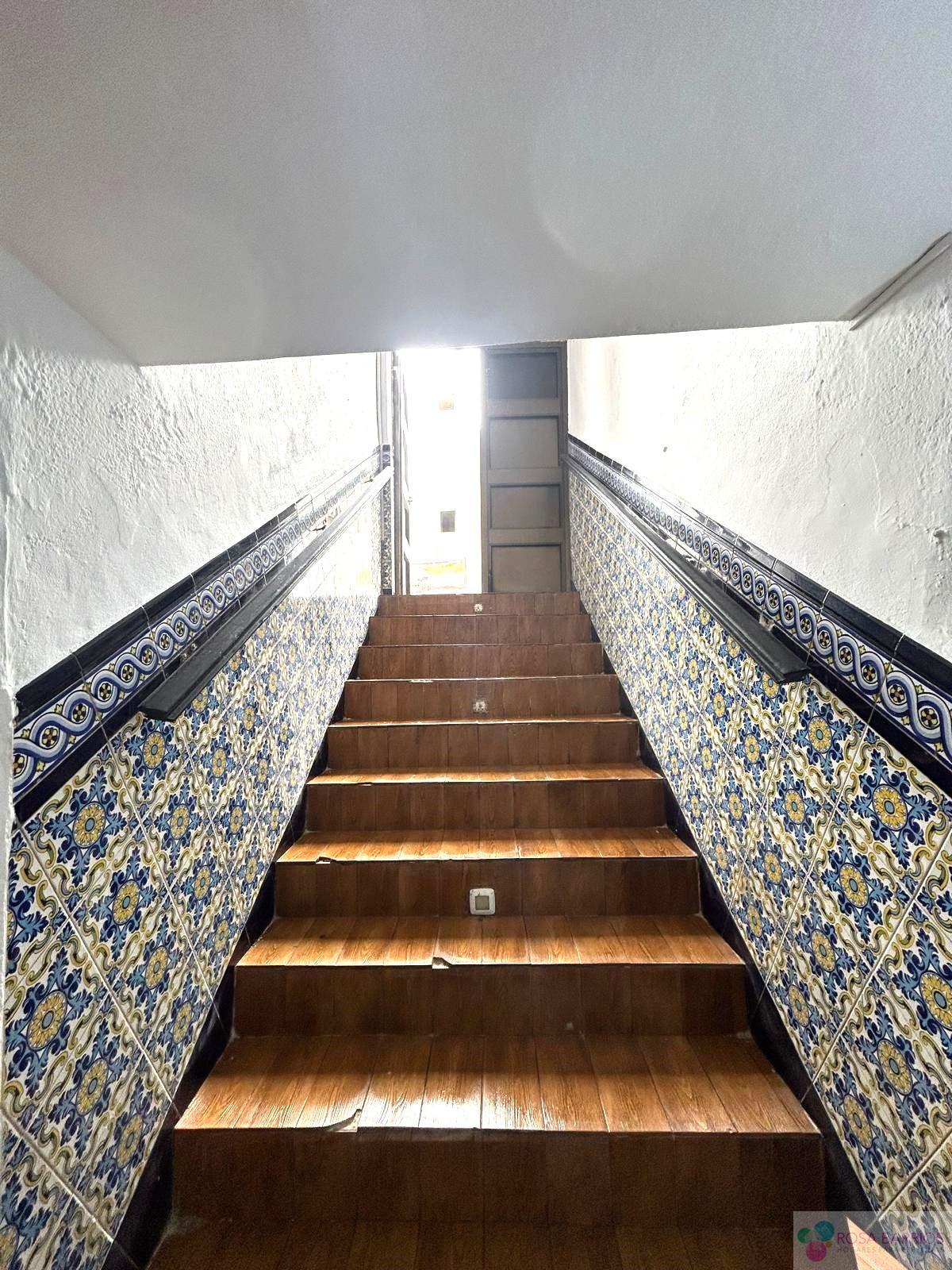 For sale of commercial in Estepona