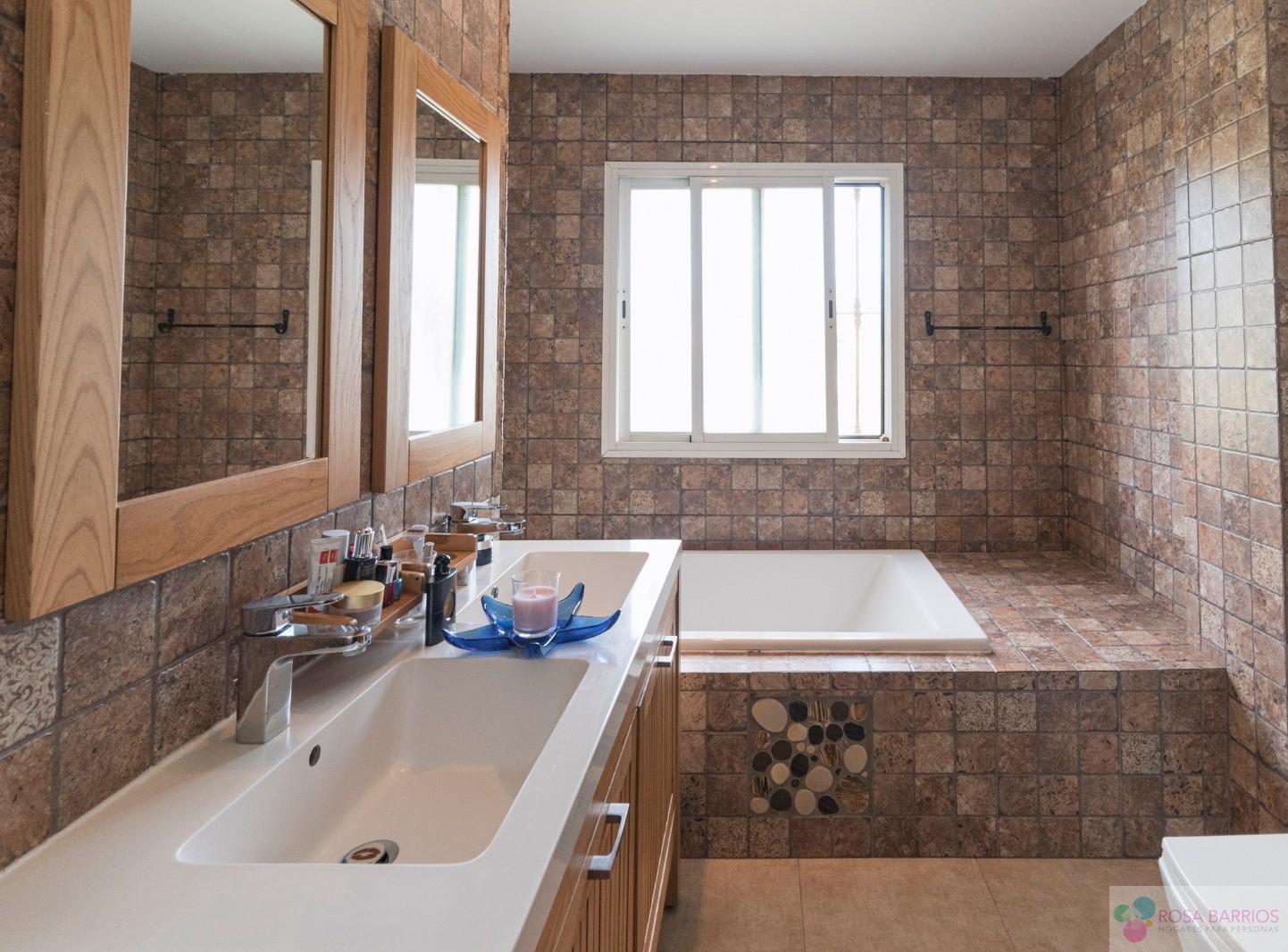 For sale of house in Estepona