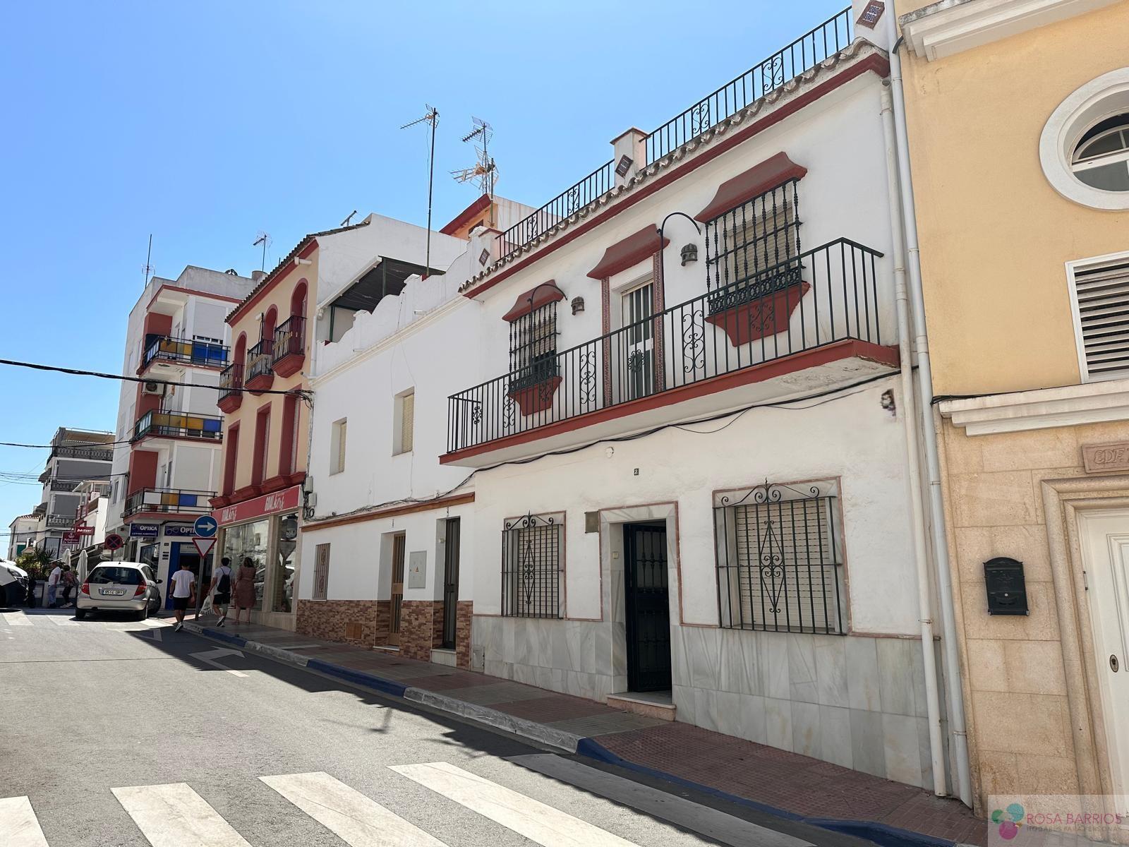 For sale of house in San Pedro de Alcántara