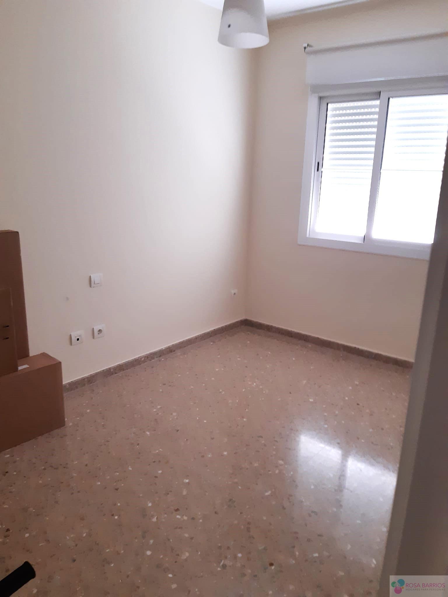 Venta de piso en Estepona
