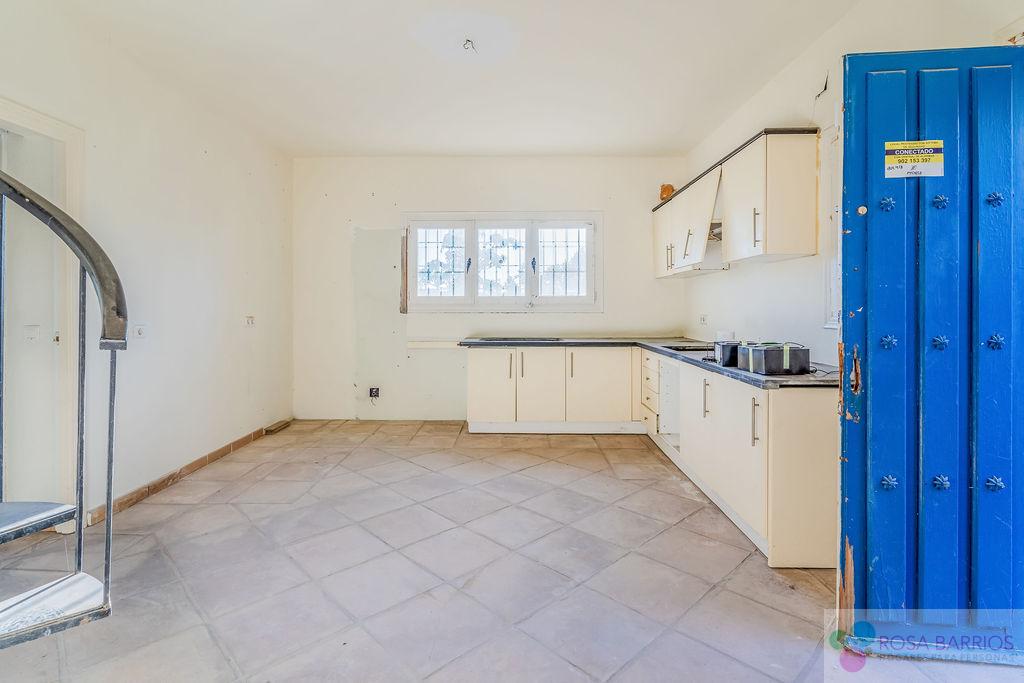 Zu verkaufen von chalet in
 Estepona