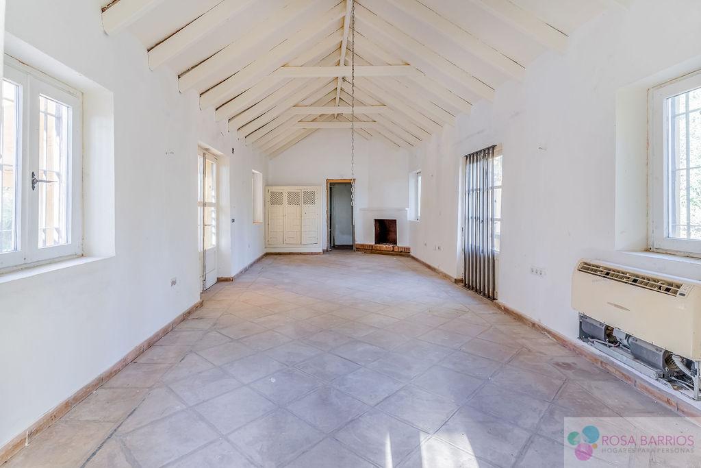Zu verkaufen von chalet in
 Estepona
