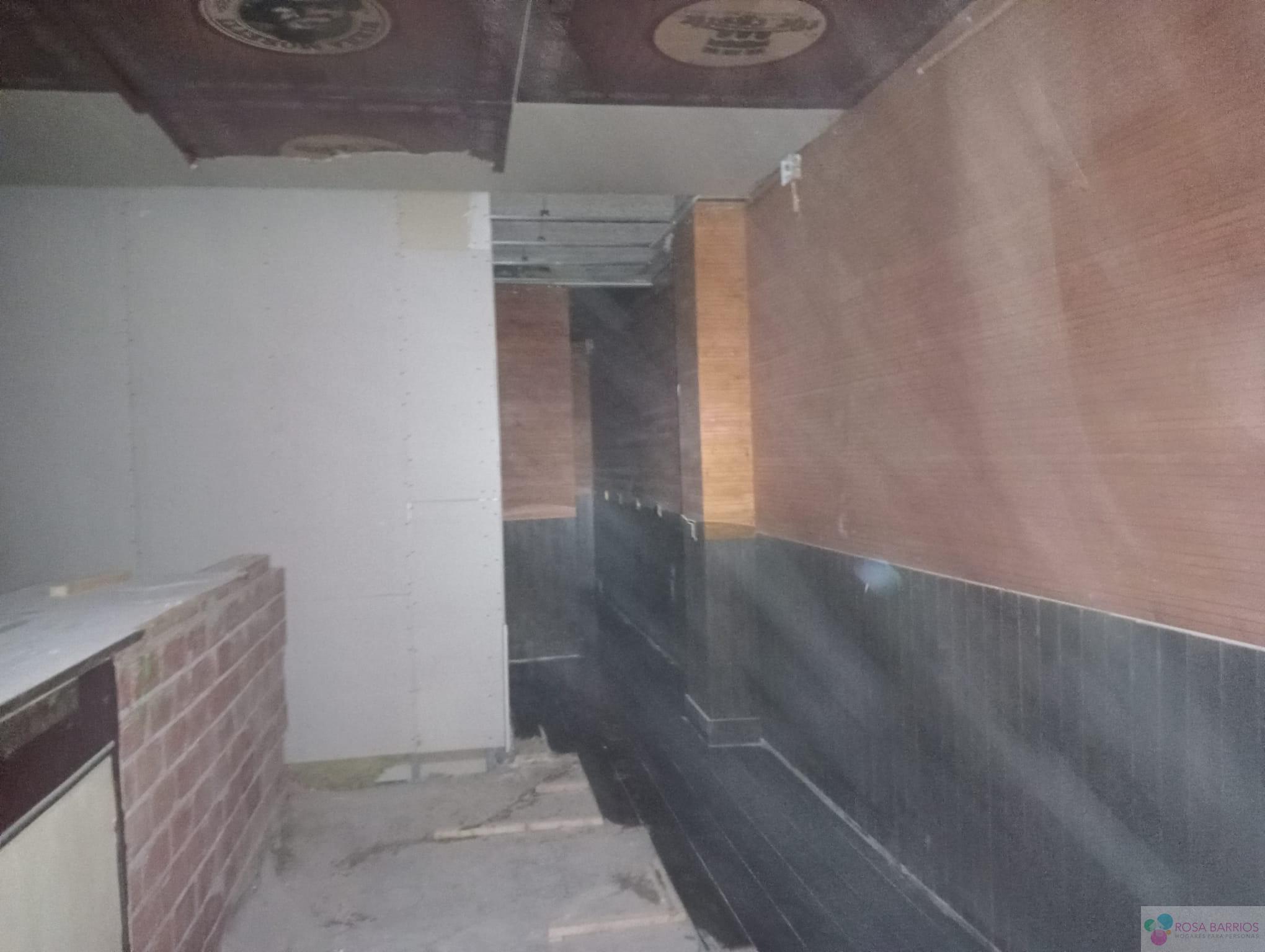 For sale of commercial in Estepona