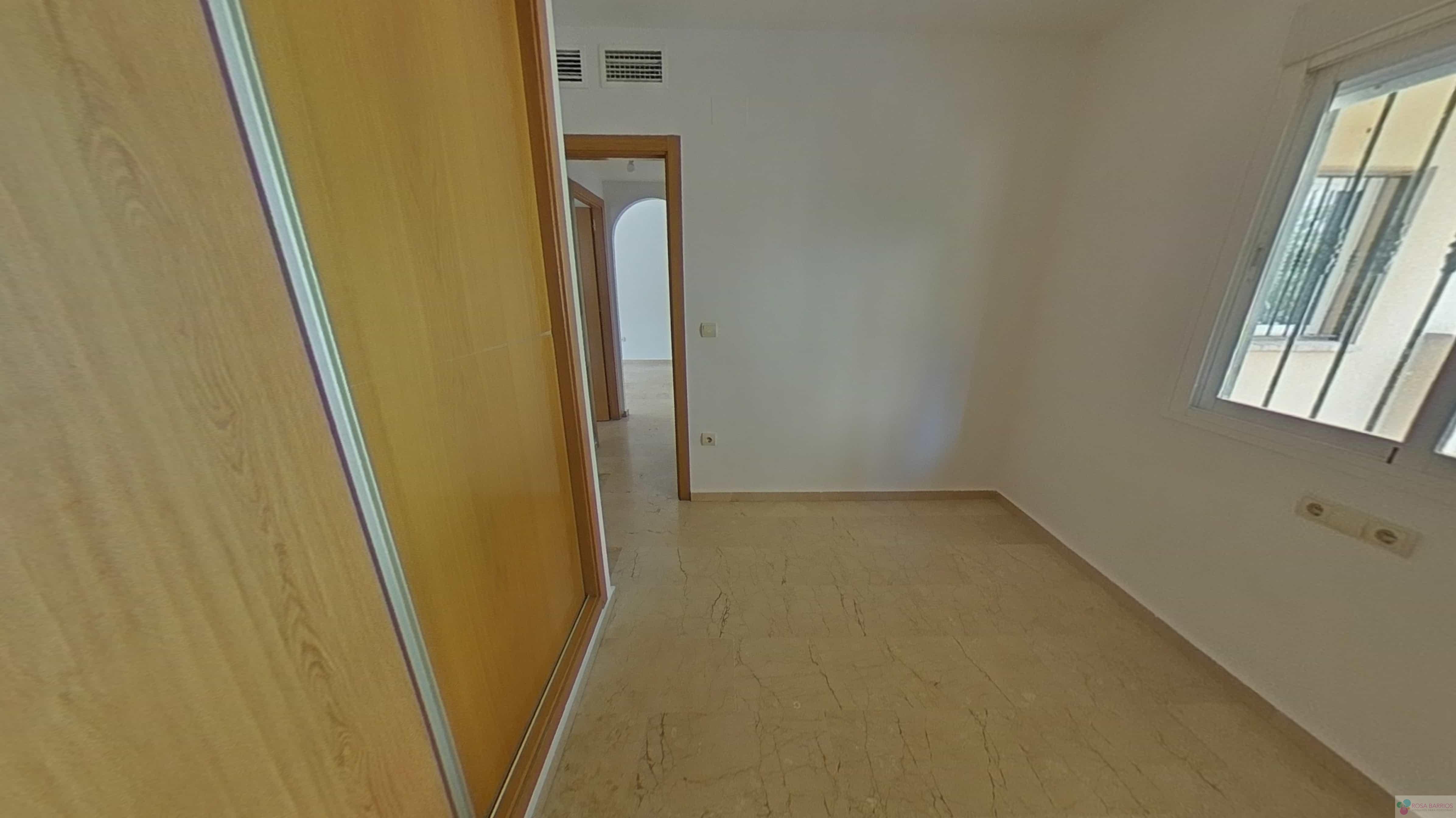 For sale of flat in Mijas